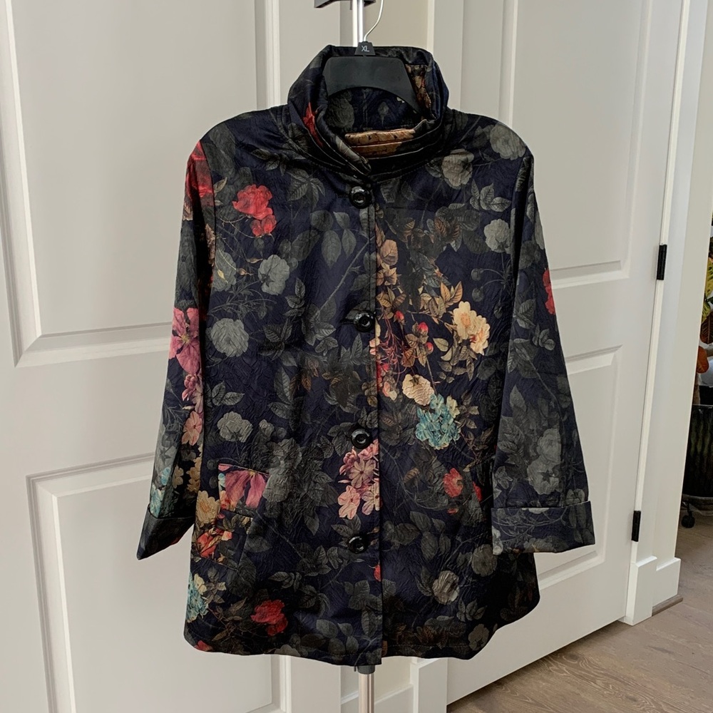 NWOT Floral Women's Cape Jacket